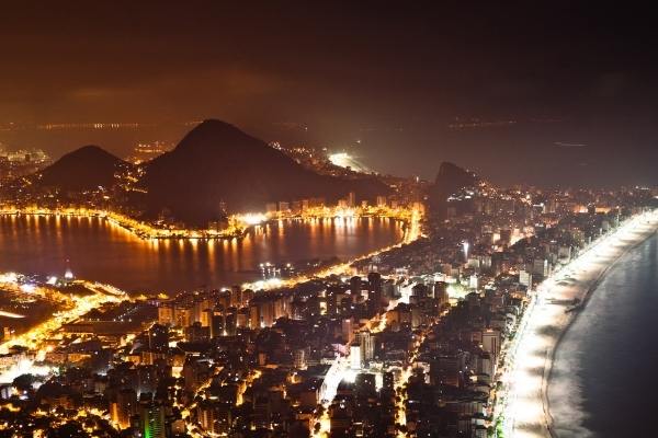 Foto aerea da noite no Rio de Janeiro