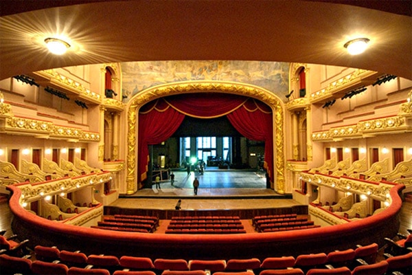 Passeio no Teatro Municipal do Rio de Janeiro